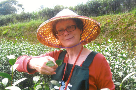 Me at the Wen Shan tea farm. Red is good when you are surrounded by deep green. Surely I won't be left behind!
